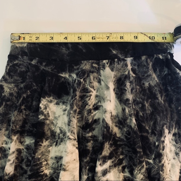 Mini skirt bundle 3 Floral, Tie Dye, Black Small - Picture 3 of 8
